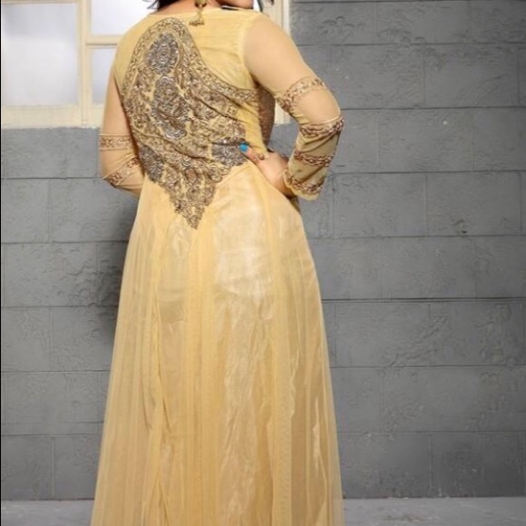 Unstitched embroidery dress - Picture 3 of 8